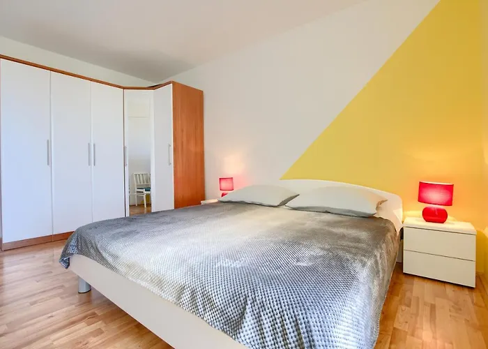 Vedrana Apartment *